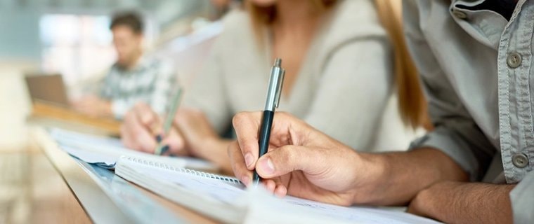 Повышение эффективности, новые технологии, переквалификация: Как решаются задачи рынка труда